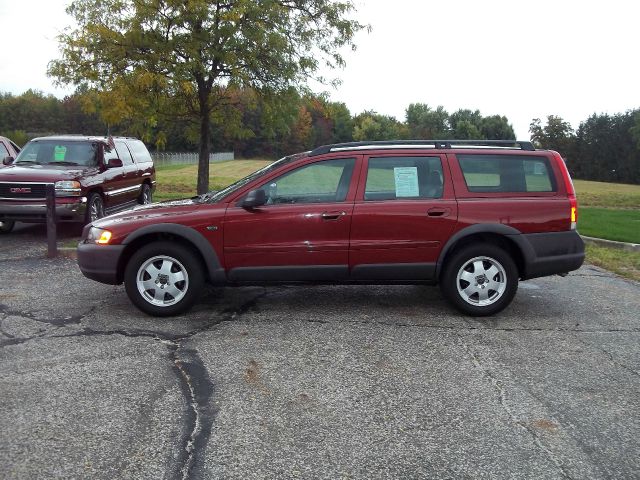 Volvo V70 XC 2001 photo 2