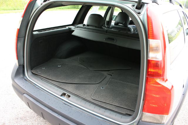 Volvo V70 XC 2001 photo 10