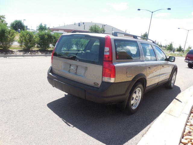 Volvo V70 XC 2001 photo 1