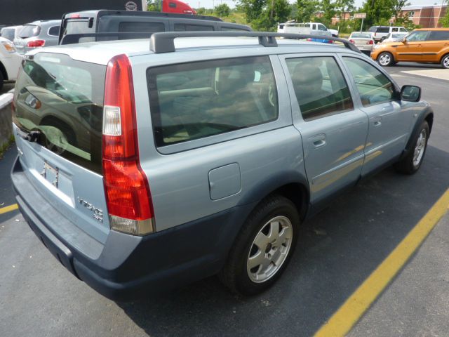 Volvo V70 XC EX - DUAL Power Doors SUV