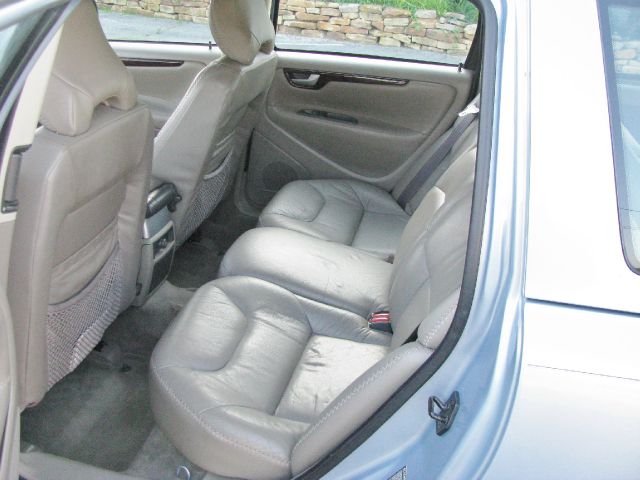 Volvo V70 XC 2001 photo 13