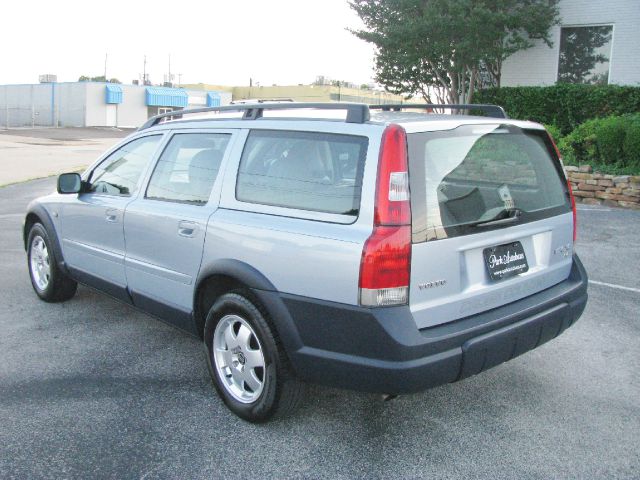 Volvo V70 XC 2001 photo 6