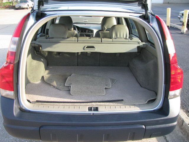 Volvo V70 XC 2001 photo 9