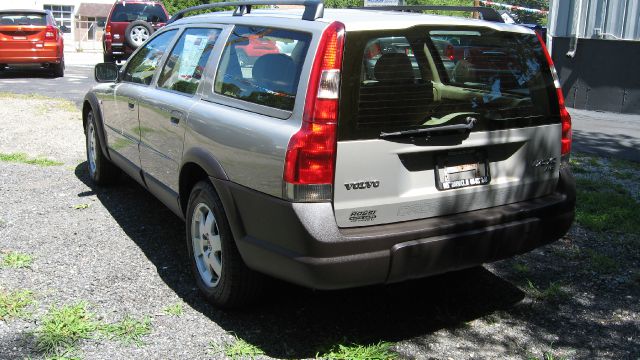 Volvo V70 XC 2001 photo 4