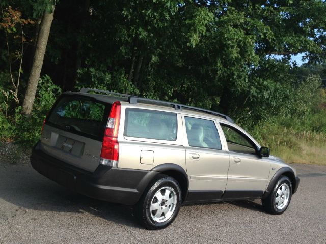 Volvo V70 XC EX - DUAL Power Doors SUV