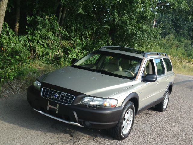 Volvo V70 XC 2001 photo 1