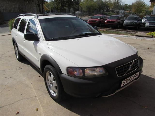 Volvo V70 XC S Convertible 2D Sport Utility