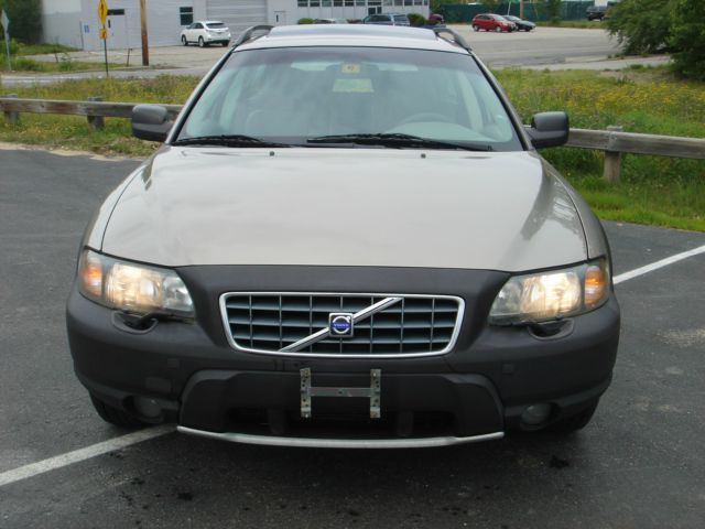 Volvo V70 XC 2001 photo 14