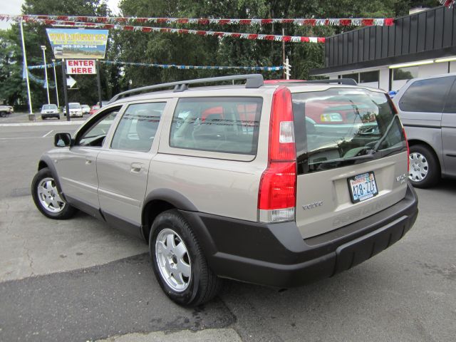 Volvo V70 XC 2001 photo 1