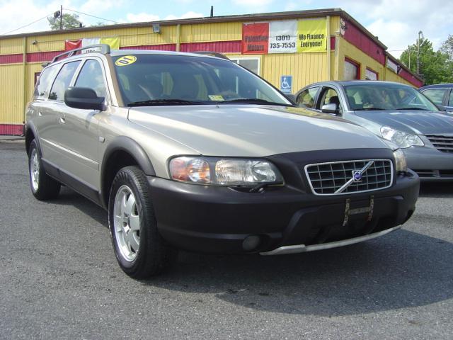 Volvo V70 XC S Convertible 2D Sport Utility