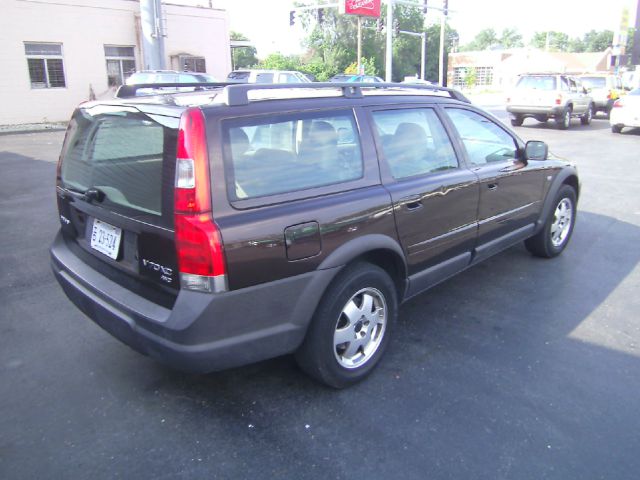 Volvo V70 XC 2001 photo 1