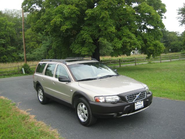 Volvo V70 XC 2001 photo 4