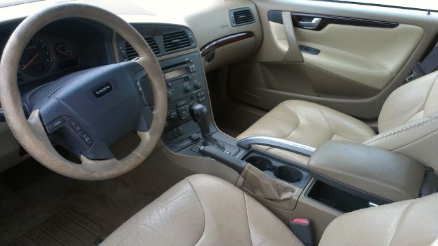 Volvo V70 XC 2001 photo 2