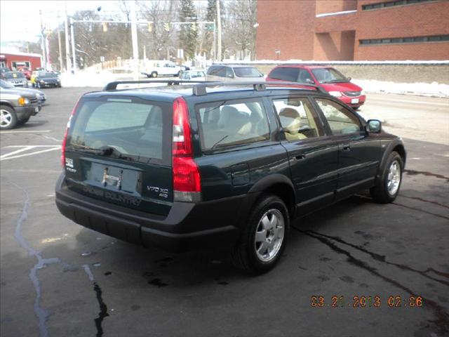 Volvo V70 XC 2002 photo 1