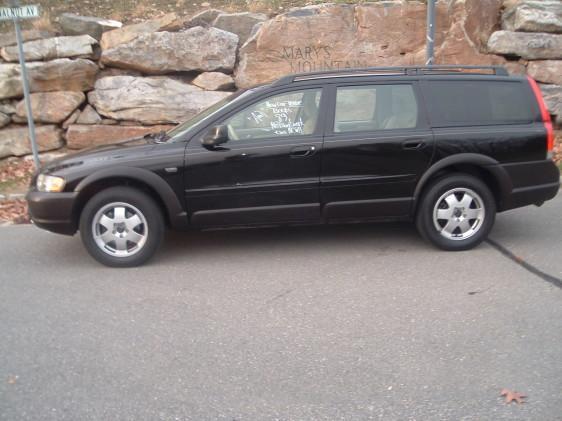 Volvo V70 XC Base Sport Utility