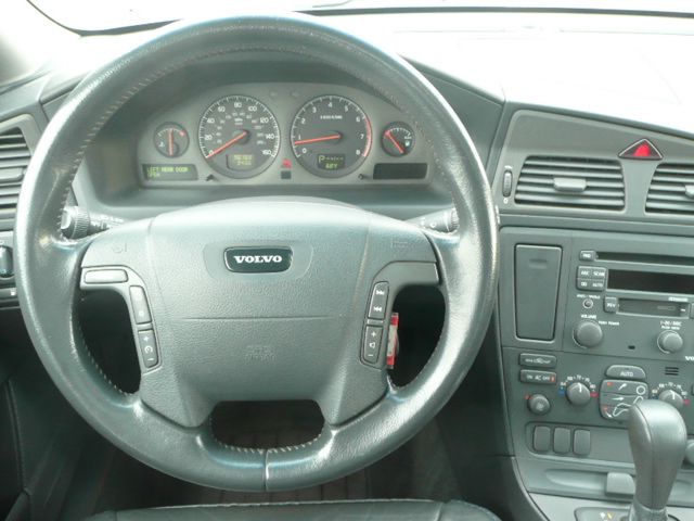 Volvo V70 XC 2002 photo 15