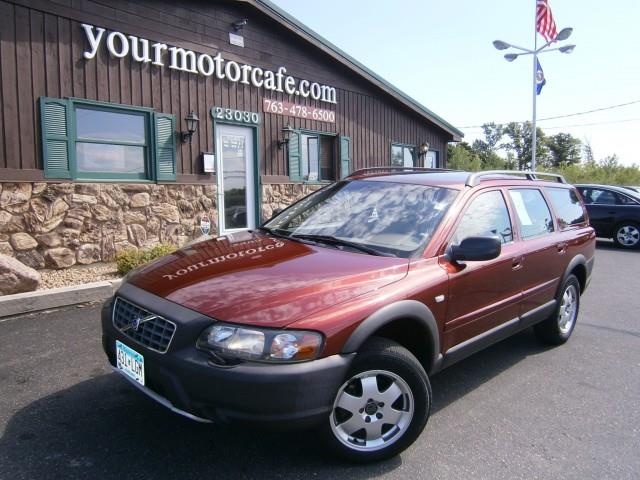 Volvo V70 XC 2002 photo 2