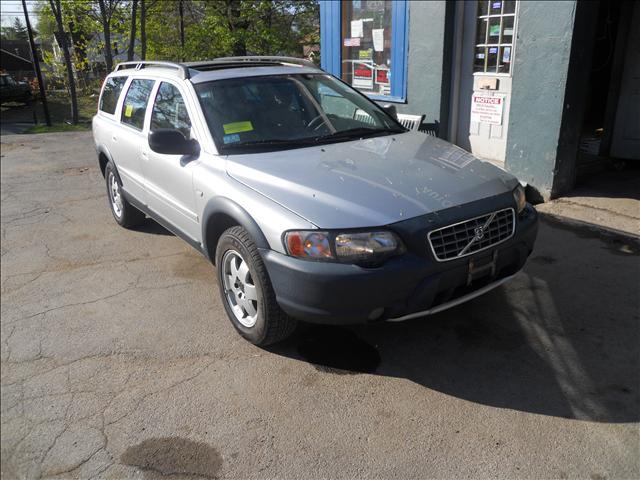 Volvo V70 XC 2002 photo 1