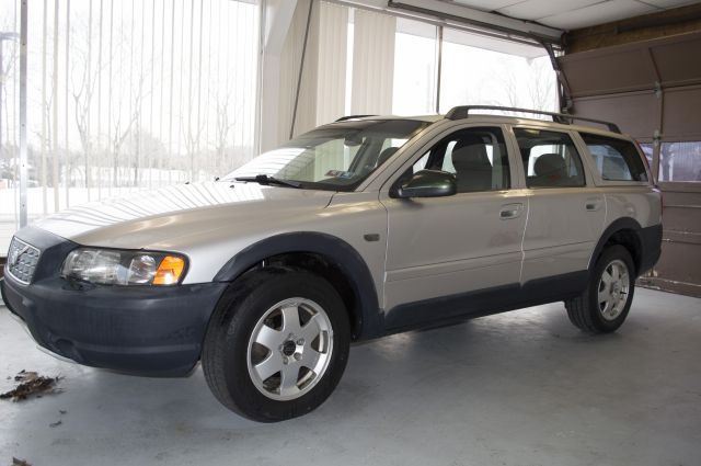 Volvo V70 XC 2002 photo 2