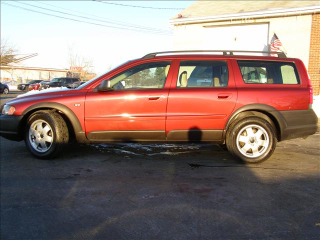 Volvo V70 XC 2002 photo 2