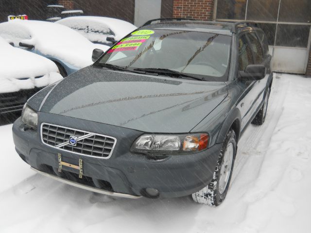 Volvo V70 XC 2002 photo 2