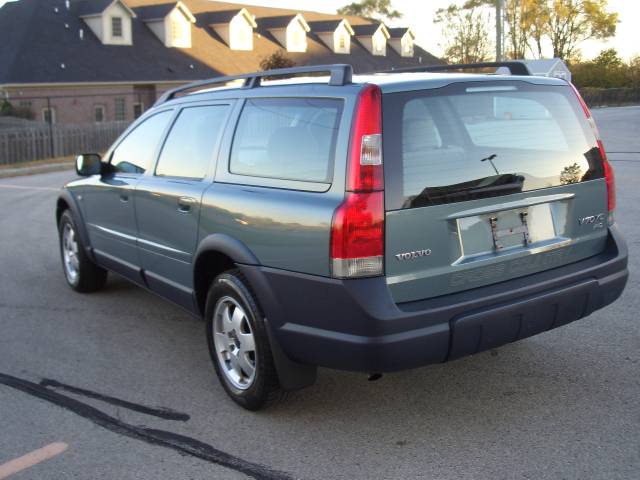 Volvo V70 XC 2002 photo 2