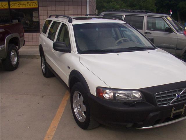 Volvo V70 XC Base Sport Utility