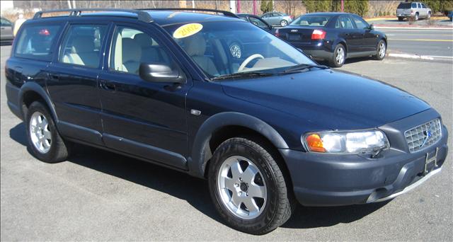 Volvo V70 XC 2002 photo 1