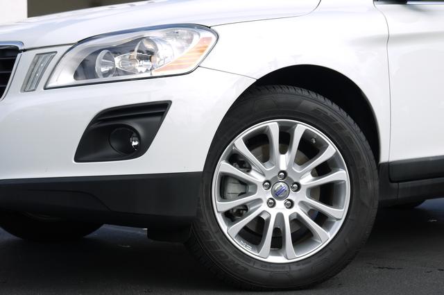 Volvo XC60 2010 photo 1