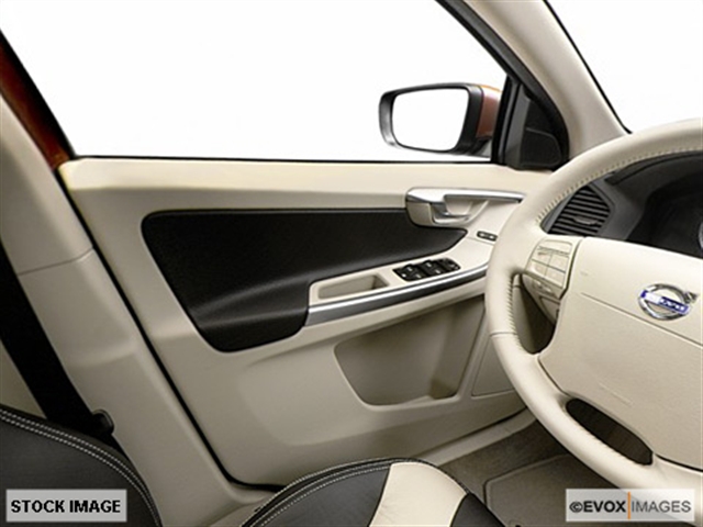 Volvo XC60 2010 photo 4