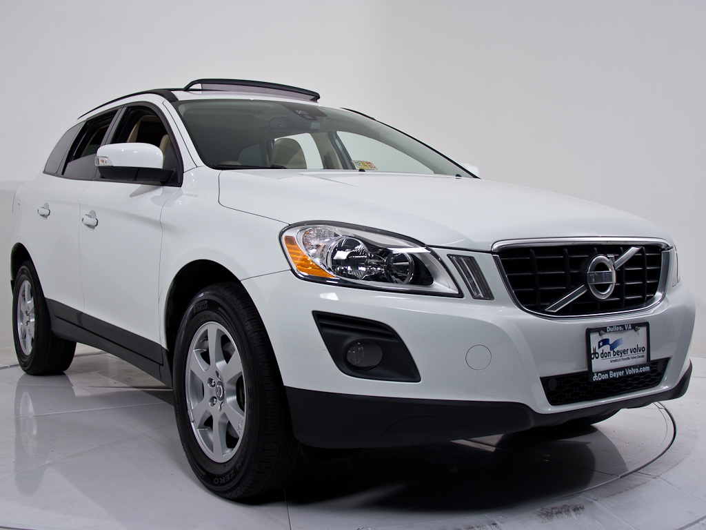 Volvo XC60 2010 photo 2