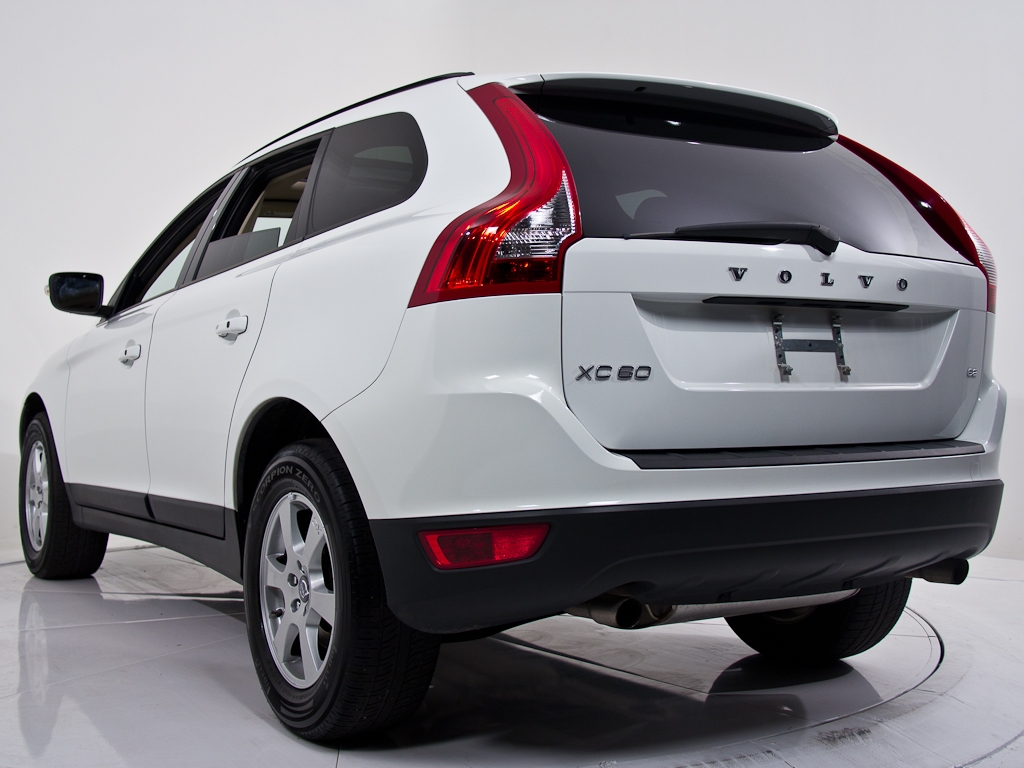 Volvo XC60 2010 photo 3