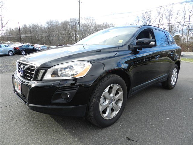 Volvo XC60 Base Unspecified