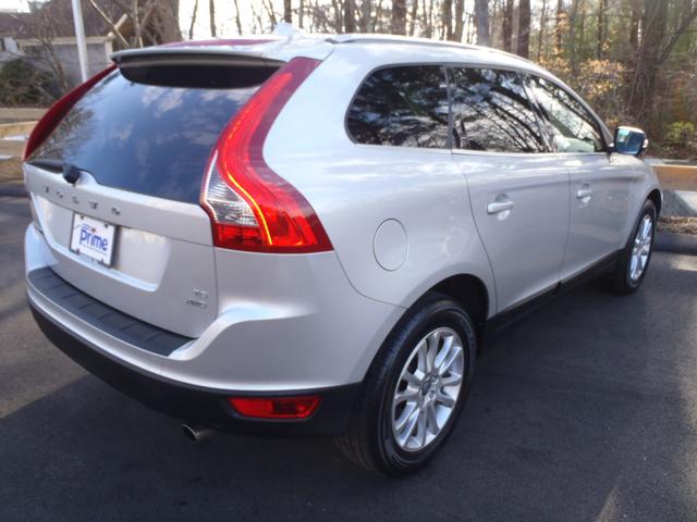 Volvo XC60 2010 photo 5