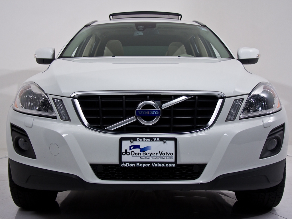 Volvo XC60 2010 photo 1