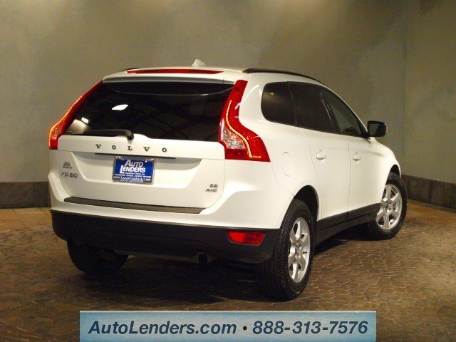 Volvo XC60 2010 photo 3