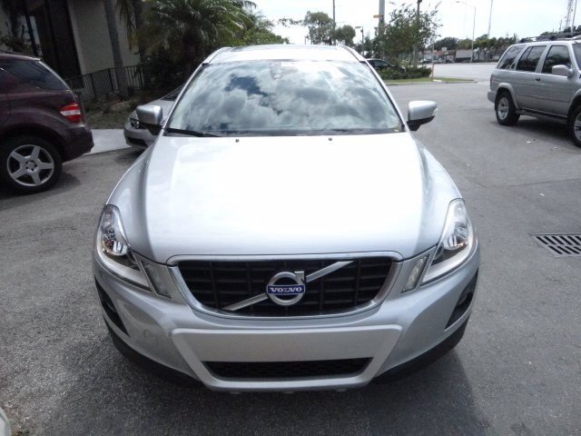 Volvo XC60 2010 photo 1