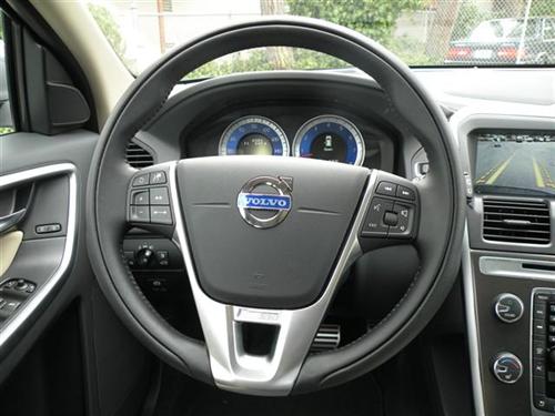 Volvo XC60 2011 photo 3