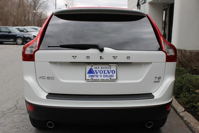 Volvo XC60 2011 photo 3