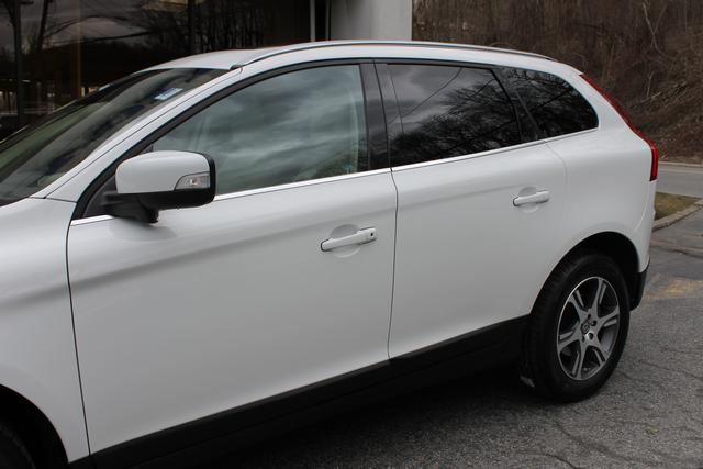 Volvo XC60 2011 photo 4