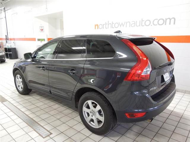 Volvo XC60 2011 photo 2