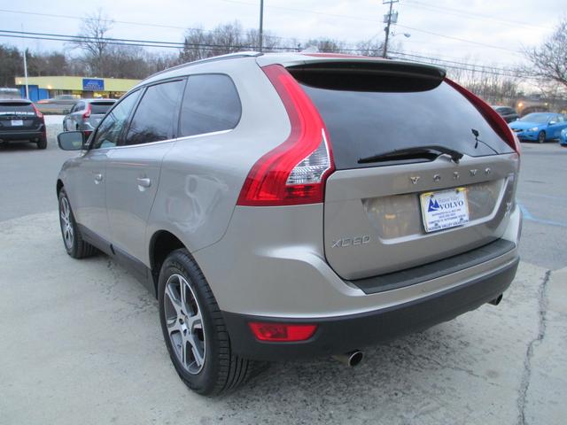 Volvo XC60 2011 photo 1