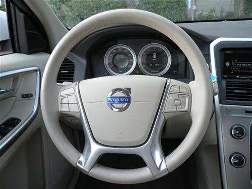 Volvo XC60 2011 photo 2