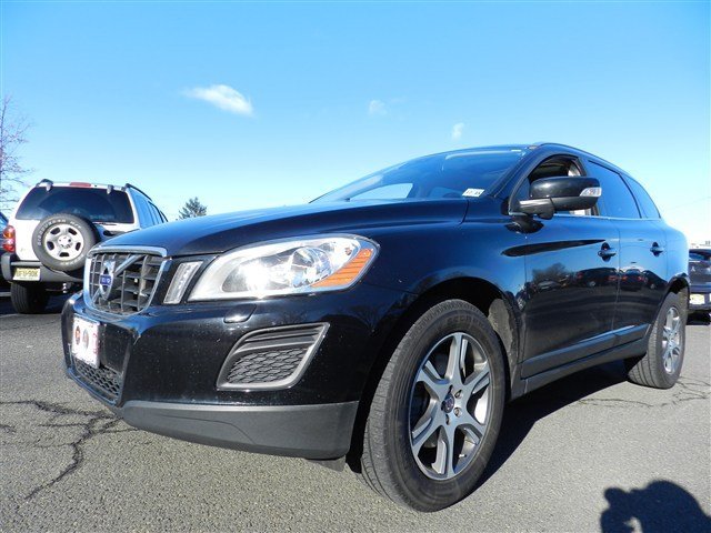 Volvo XC60 2011 photo 2