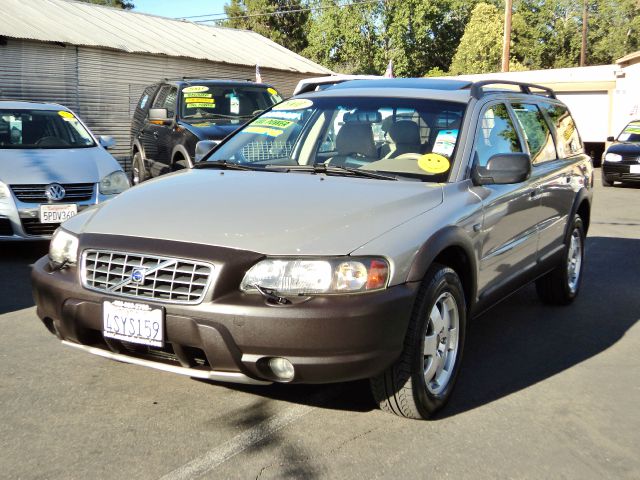 Volvo XC70 2001 photo 2