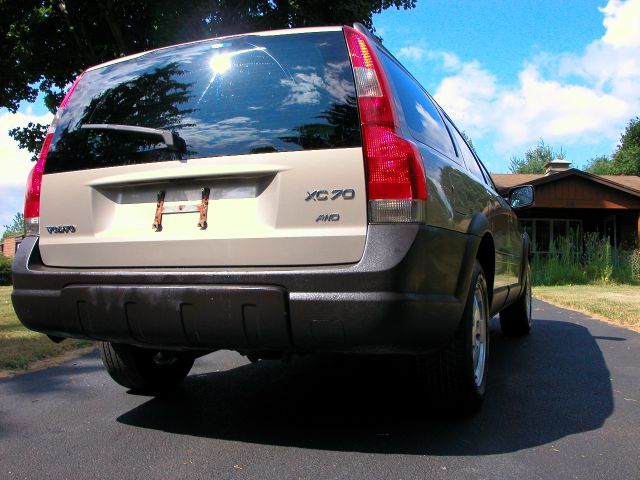 Volvo XC70 2004 photo 2