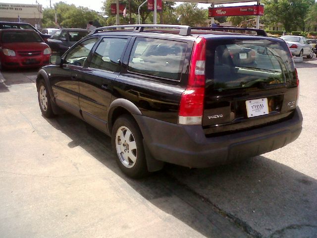 Volvo XC70 2004 photo 17