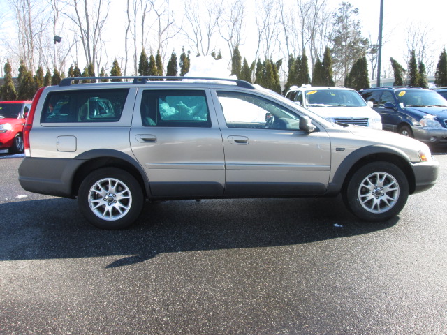 Volvo XC70 2004 photo 2