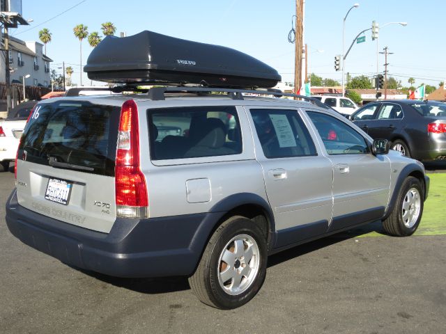 Volvo XC70 2004 photo 12