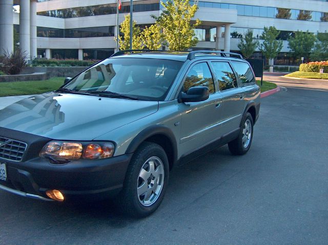 Volvo XC70 2004 photo 3